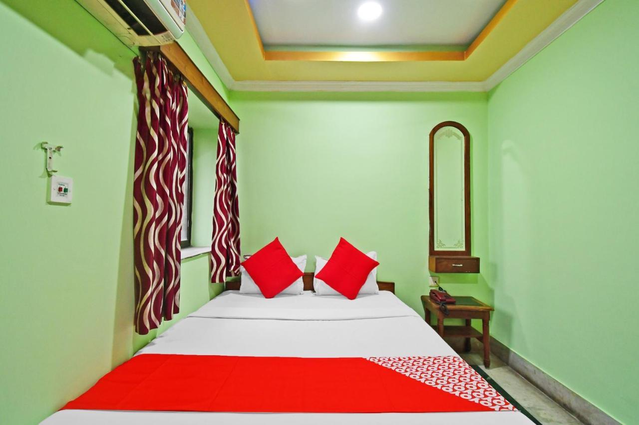 Oyo 85829 Max International Hotel Kalkutta Kültér fotó