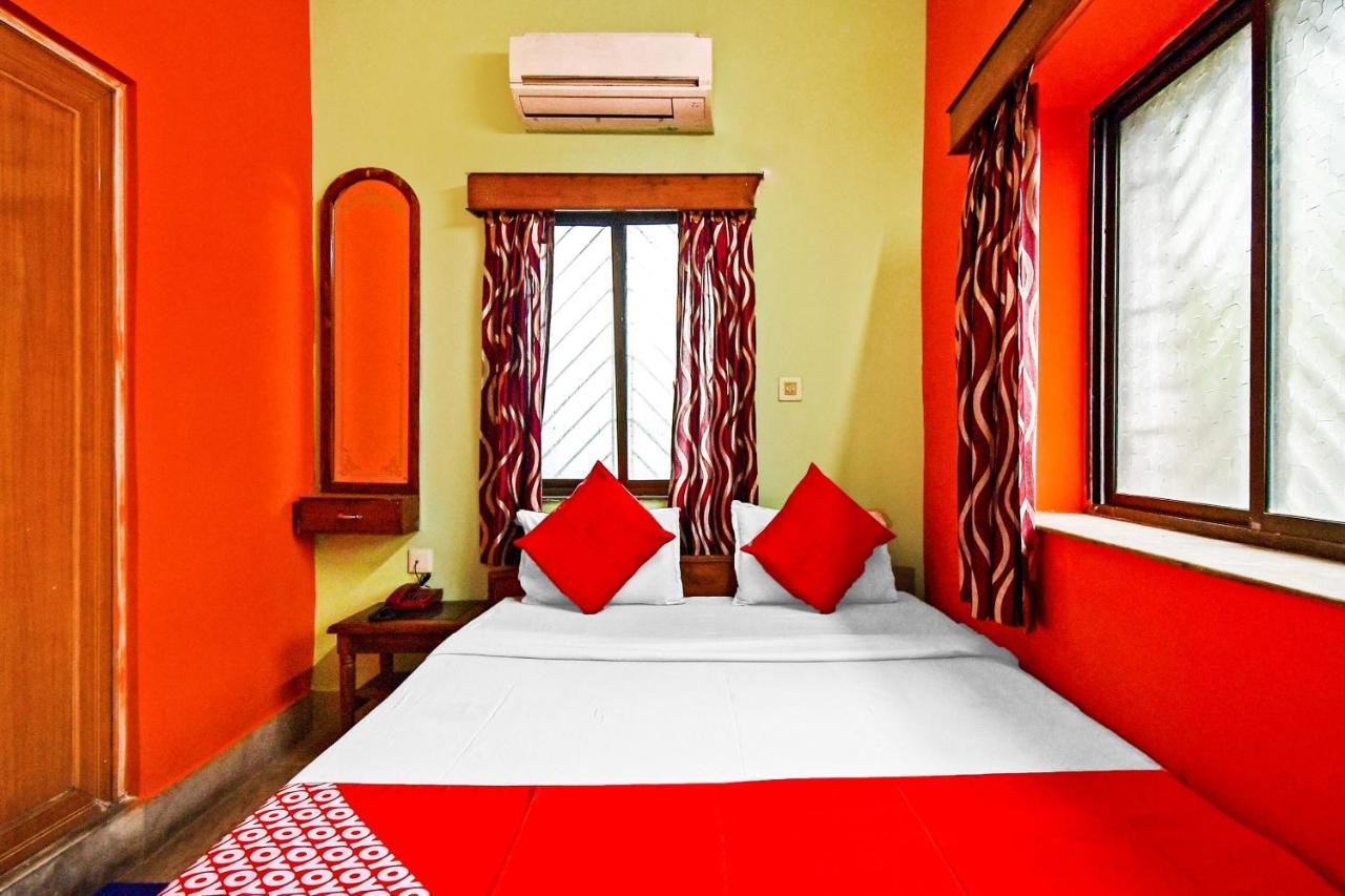 Oyo 85829 Max International Hotel Kalkutta Kültér fotó