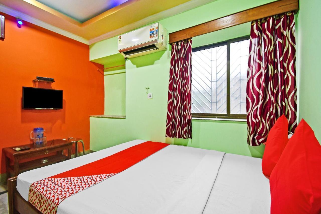 Oyo 85829 Max International Hotel Kalkutta Kültér fotó