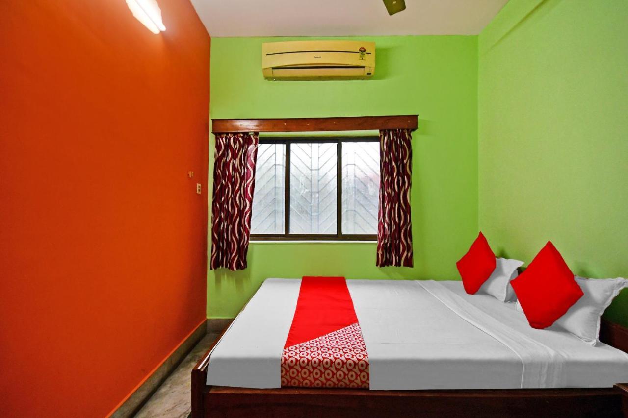 Oyo 85829 Max International Hotel Kalkutta Kültér fotó