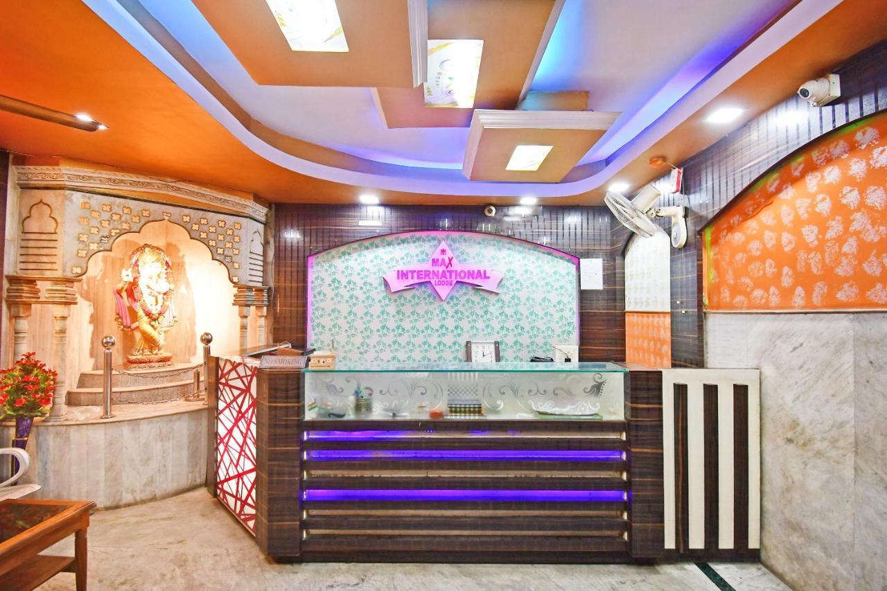 Oyo 85829 Max International Hotel Kalkutta Kültér fotó